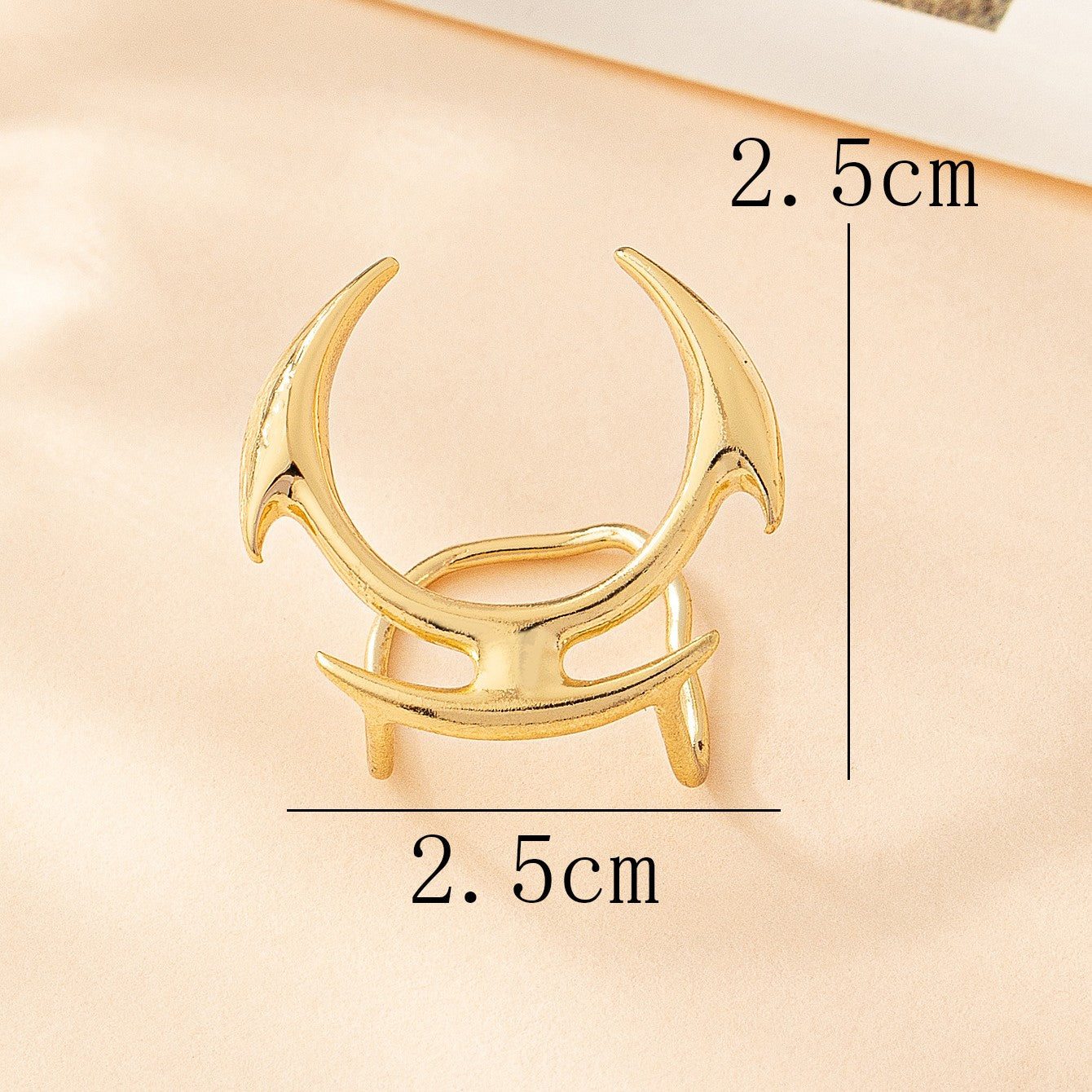 ARCHER LIP JEWELRY