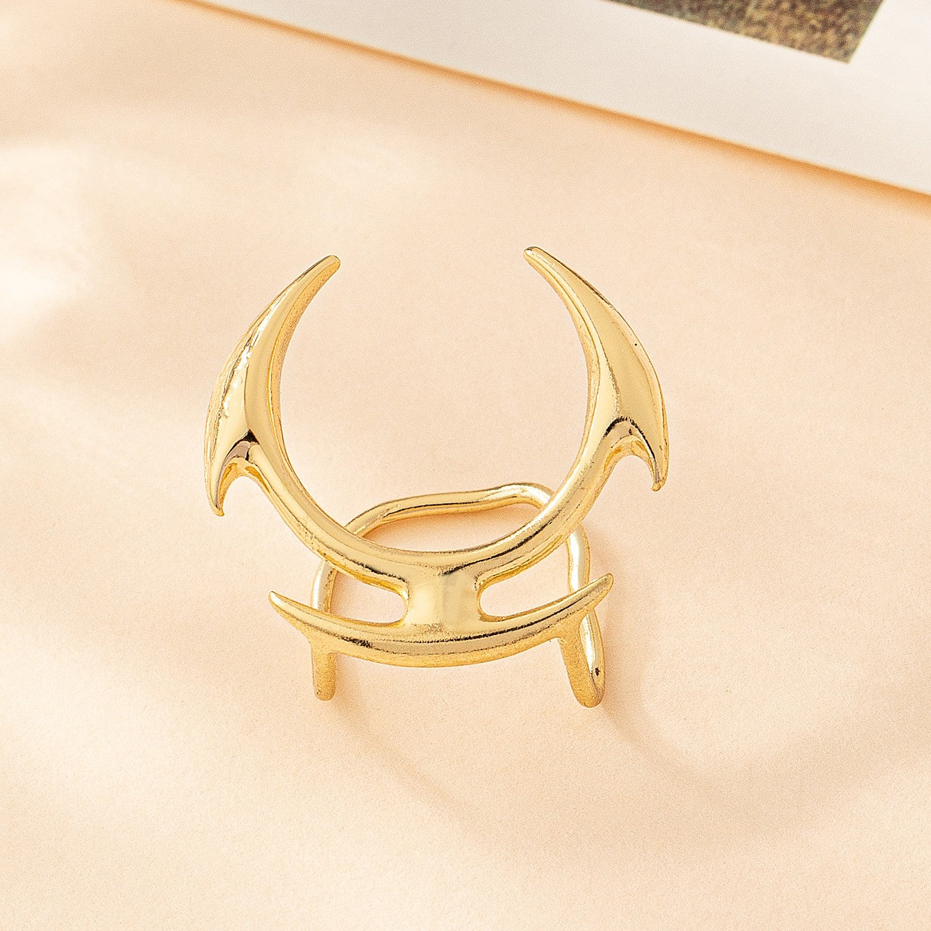 ARCHER LIP JEWELRY